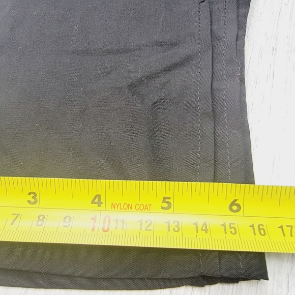 Sundance Zippered Pockets Black 100% Tencel Pleated Hem Size 6 Belt Loops EUC - Picture 6 of 8